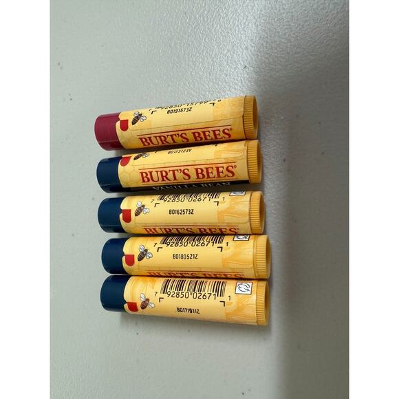 Burts Bees Moisturizing Lip Balm 0.15 oz Vanilla Bean Pomegranate Lot of 5 - Picture 2 of 2